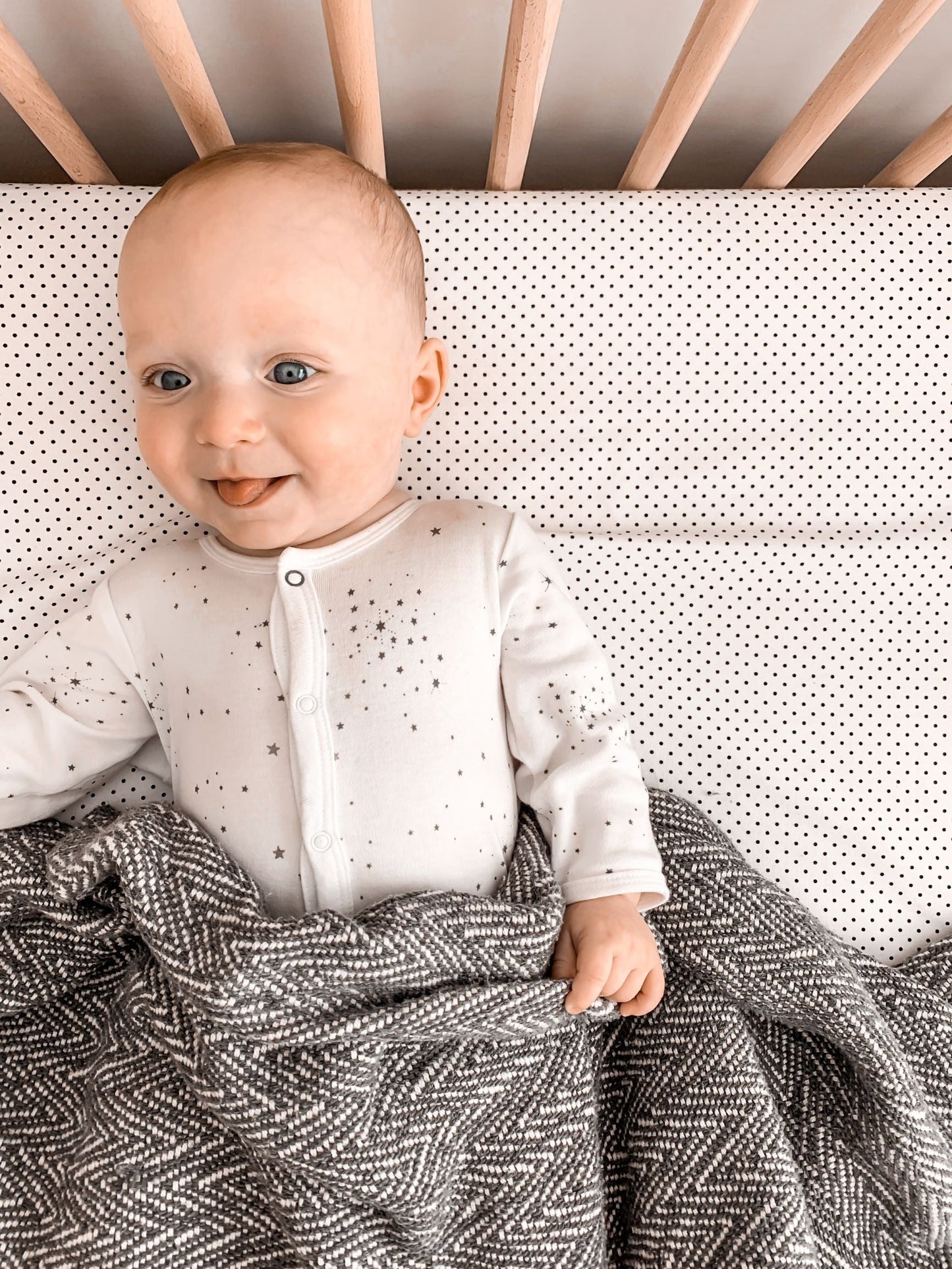 Connect the Dots Deluxe Crib Bedding Set