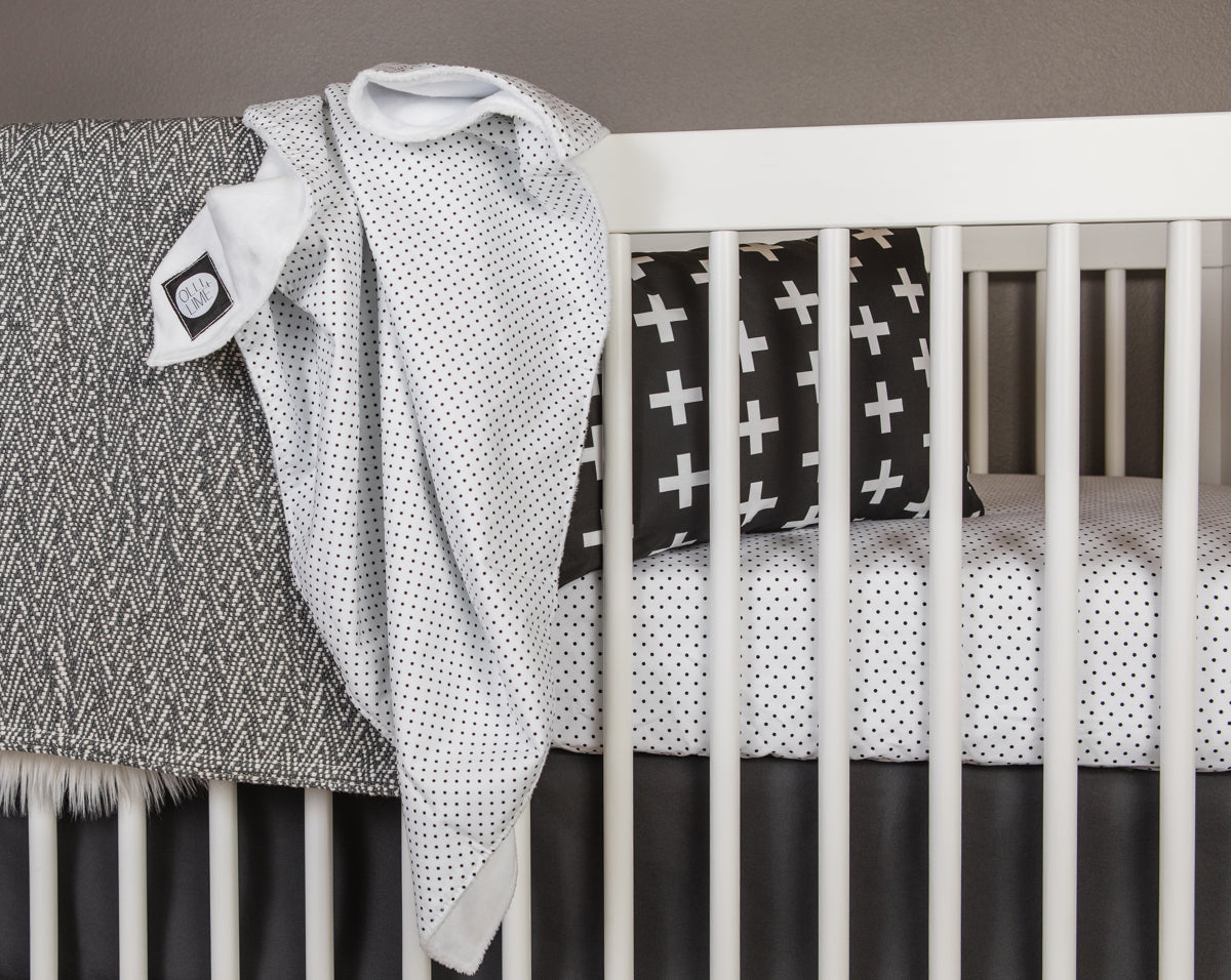 Connect the Dots Deluxe Crib Bedding Set